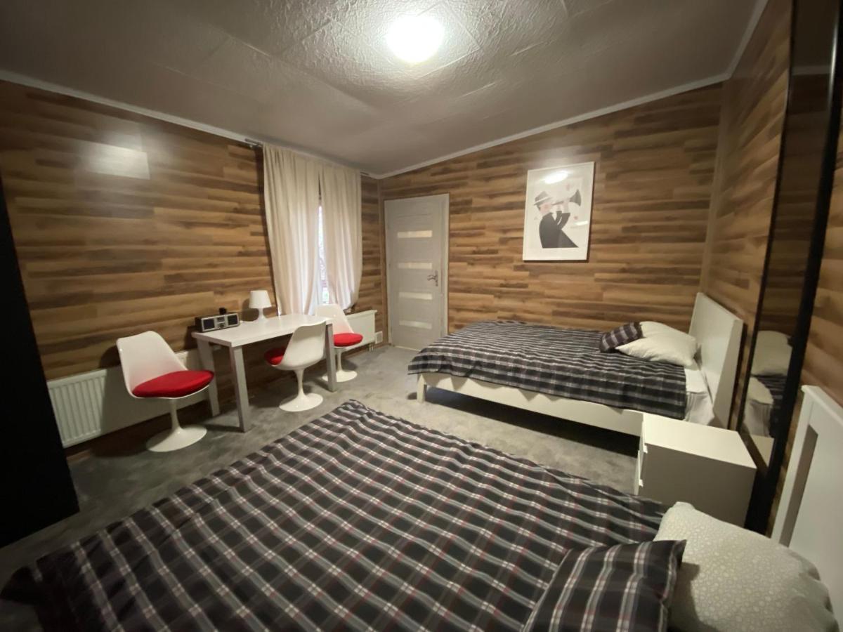 Hostel Piaseczno Piaseczno  Kültér fotó